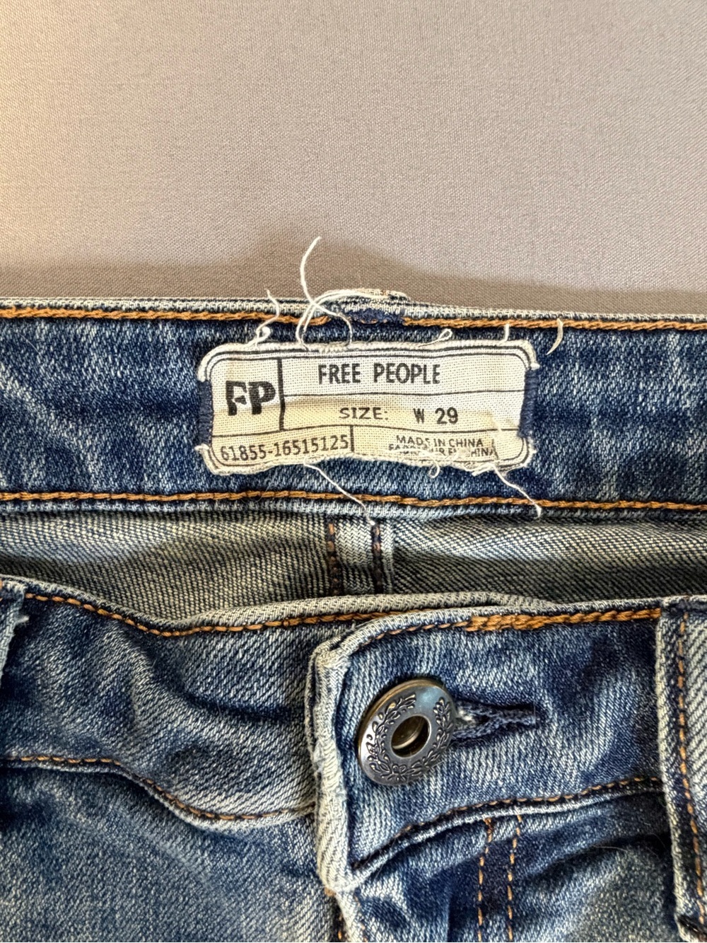 Free People Mid Wash Raw Hem Jeans with Side Slit Size 29 - Picture 3 of 9